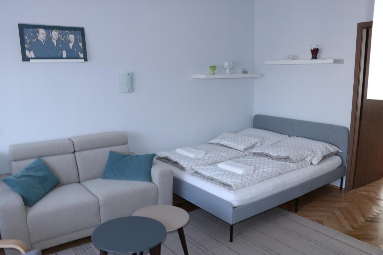 Appartement Petofi Apartman à Szeged Extérieur photo