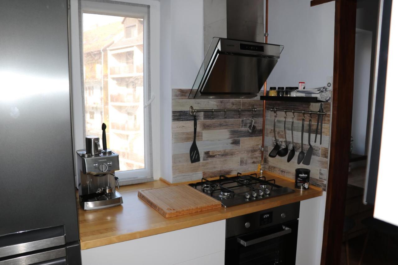 Appartement Petofi Apartman à Szeged Extérieur photo